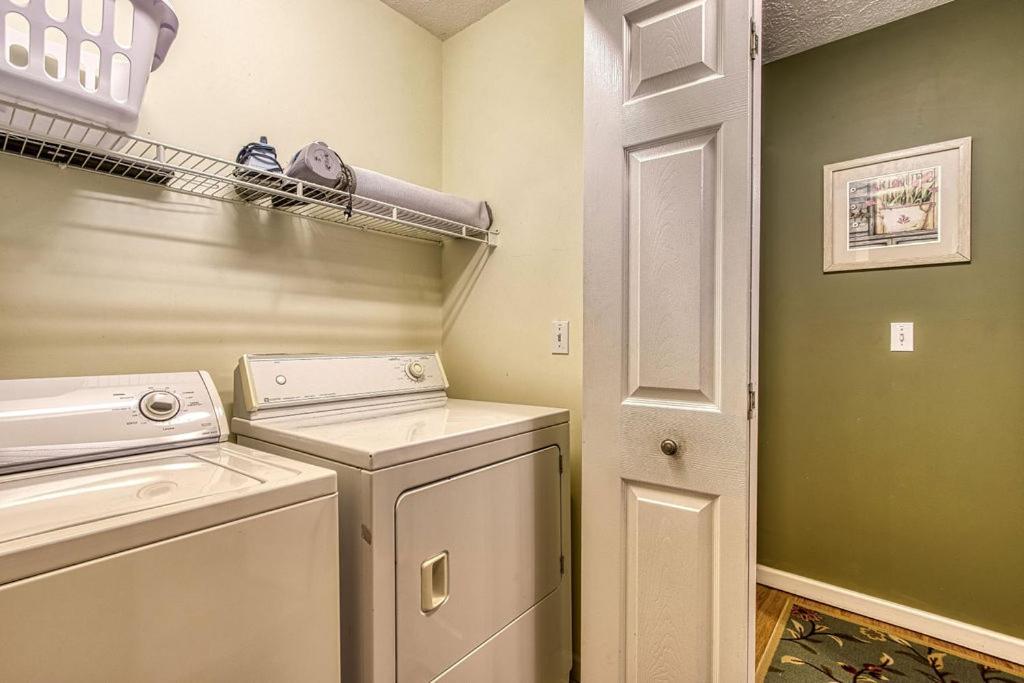 River Song, Near River, Hot Tub, Foosball, Wifi 1089 Free Tickets Each Paid Day, Dollywood And More Sevierville Extérieur photo